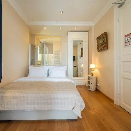 Palais Bueyuekada Adalar