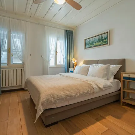 Palais Bueyuekada Hotel *