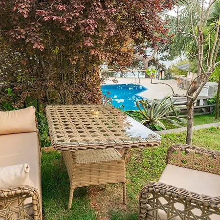 Palais Bueyuekada Hotel