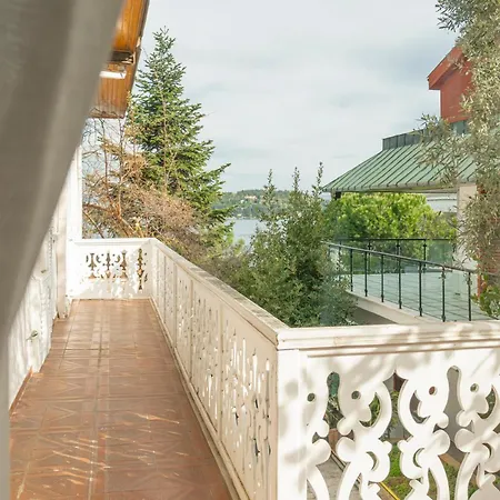 Hotel Palais Bueyuekada