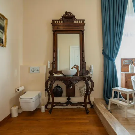 Palais Bueyuekada * Adalar