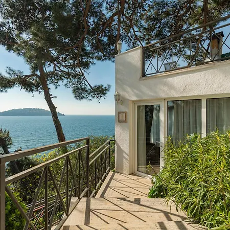 Palais Bueyuekada Hotel