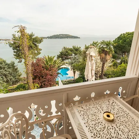 Hotel Palais Bueyuekada