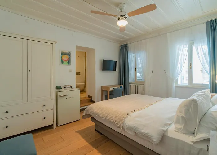 Palais Bueyuekada Hotel