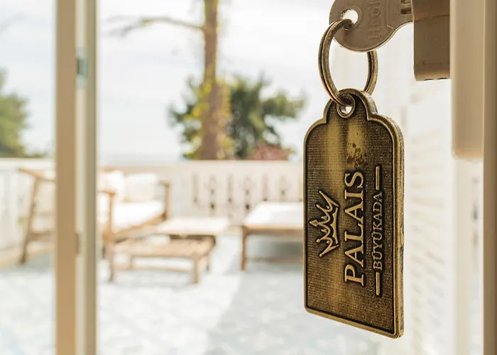 Hotel Palais Bueyuekada *