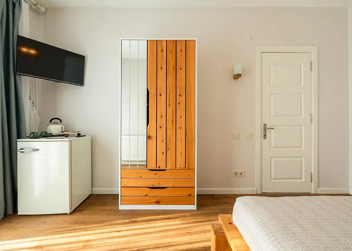 Palais Bueyuekada * Adalar