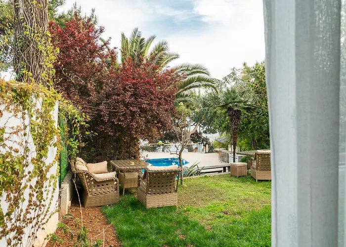 Palais Bueyuekada Hotel *