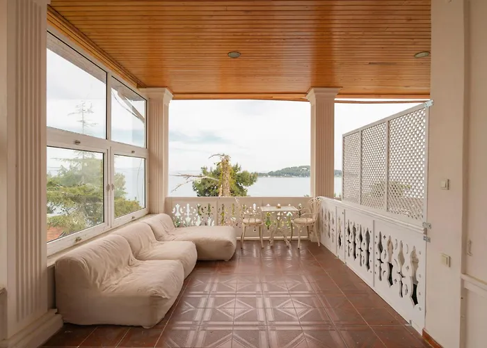 Palais Bueyuekada Adalar