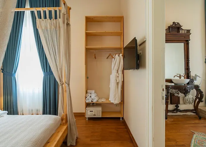 Palais Bueyuekada * Adalar