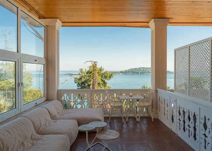 Hotel Palais Bueyuekada Adalar