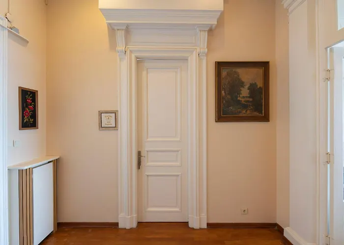 Palais Bueyuekada Hotel *